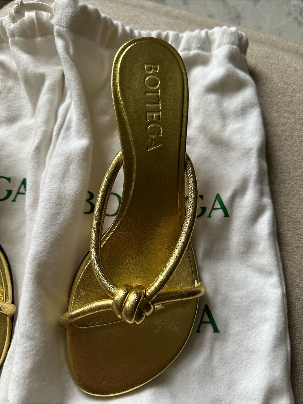 Bottega Veneta Metallic Gold Knotted Leather Slide Heels - Picture 6 of 6